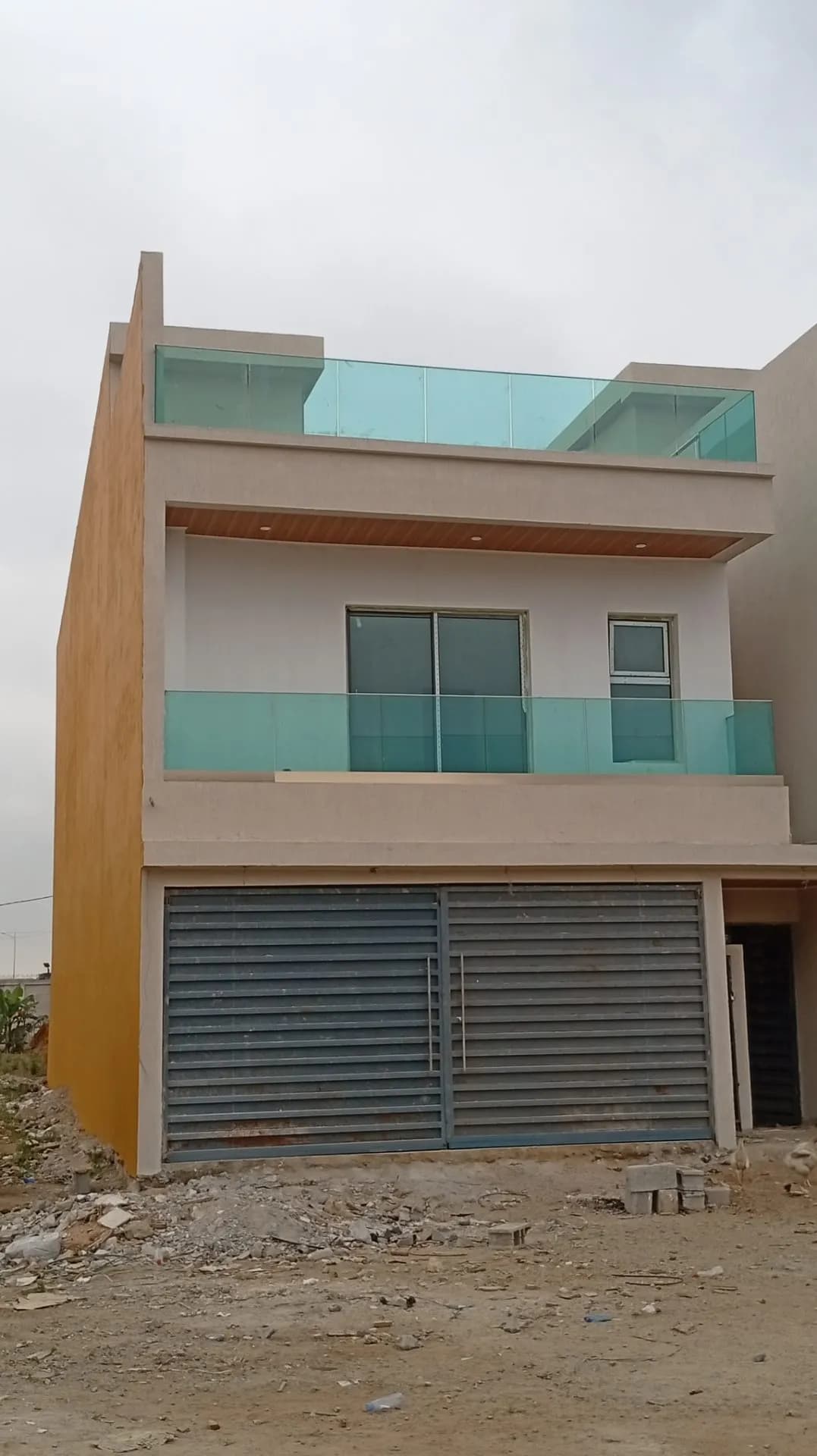 Villa TRIPLEX 7 pièces en vente